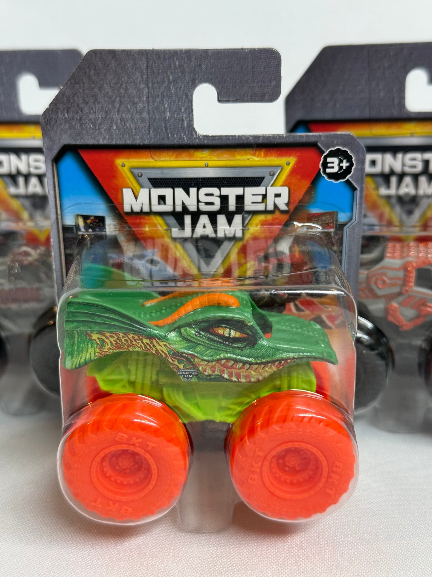 MONSTER JAM CARROS ESCALA
1:72 SURTIDO