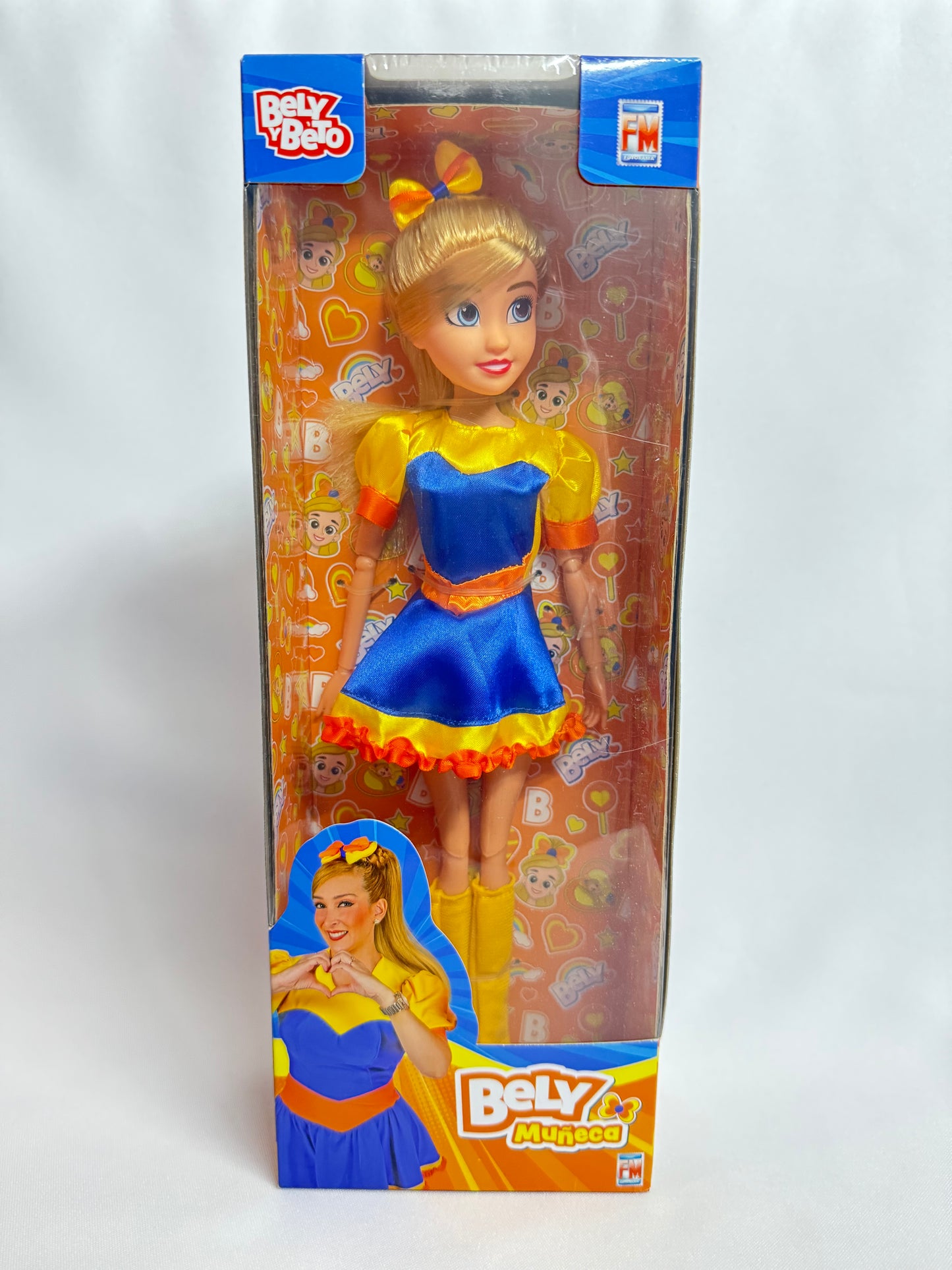BELLY Y BETO LA MUNECA MAS
BONITA